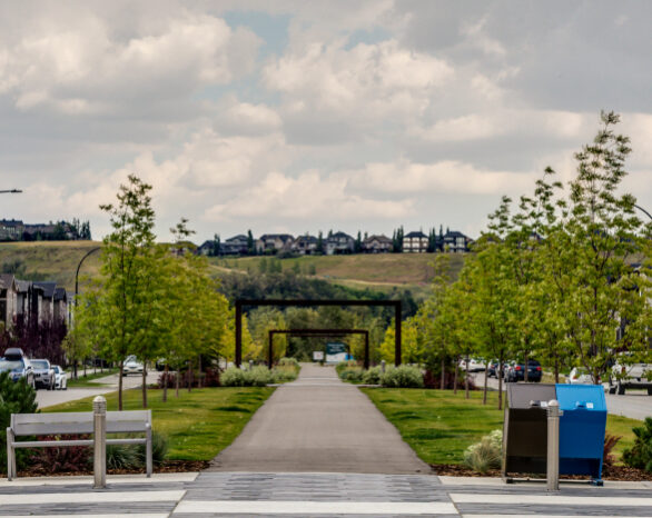 The entrance to Promenade Park in Wolf Willow