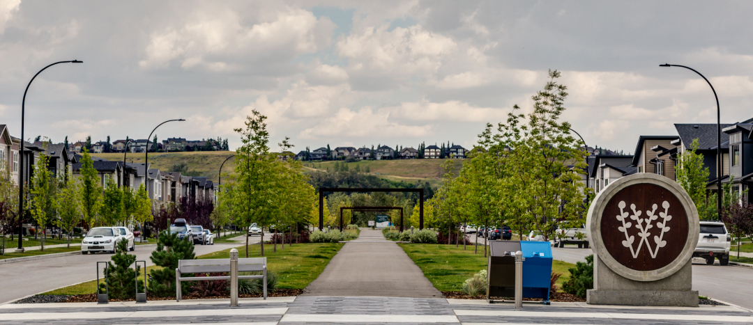 The entrance to Promenade Park in Wolf Willow